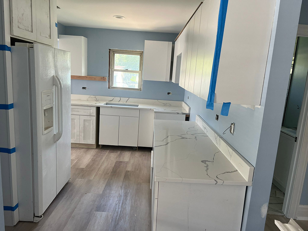 Kitchen Photo 2